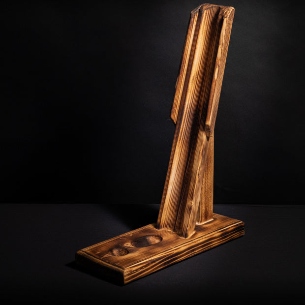 MUUS Balturmas stroganina board — fire-treated pine surface detail